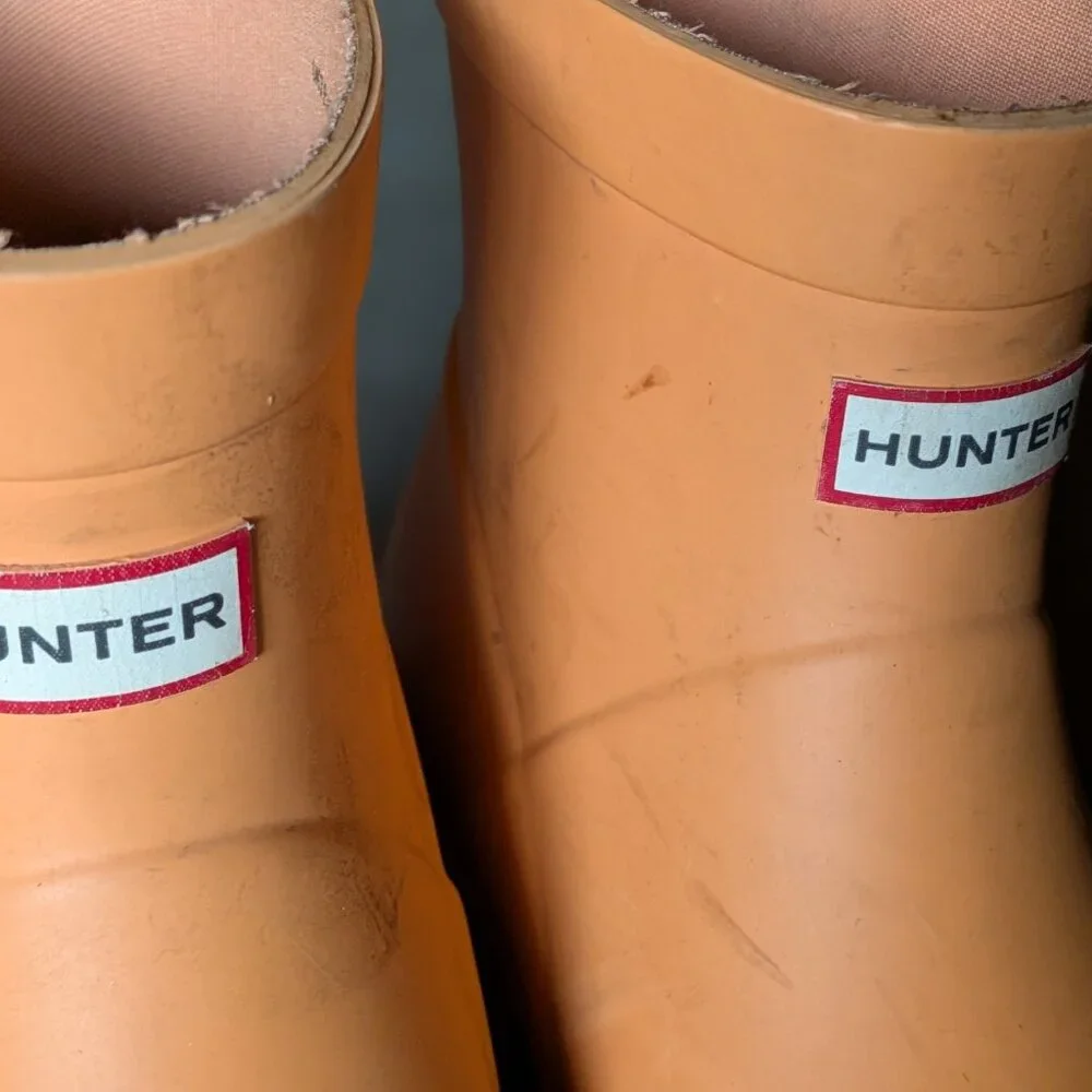 Hunter Original Short Pull-On Rain Boots - Peach / Orange (Size US 7 / UK 5)
